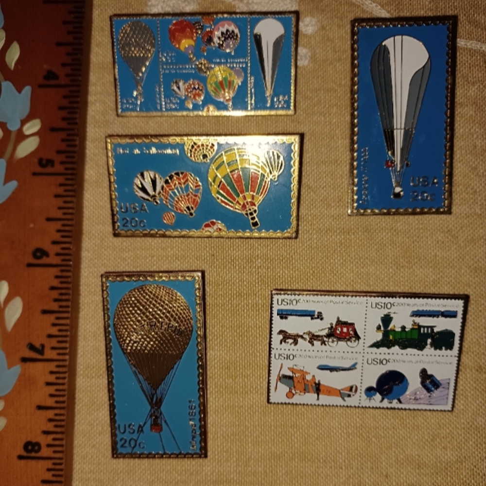 Lot of 5 hot air balloon pins